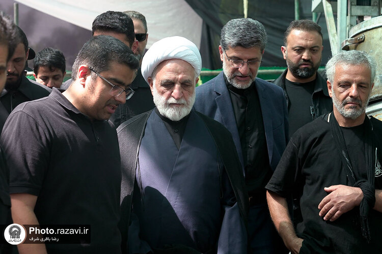 حضور رئیس قوه قضائیه در مواکب اطراف حرم مطهر رضوی