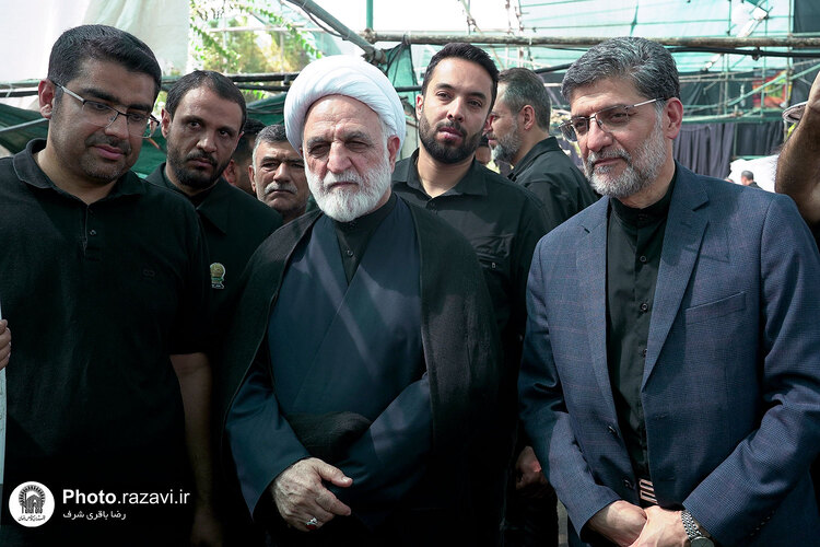 حضور رئیس قوه قضائیه در مواکب اطراف حرم مطهر رضوی