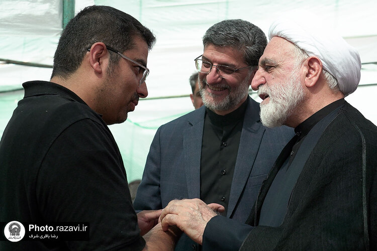 حضور رئیس قوه قضائیه در مواکب اطراف حرم مطهر رضوی