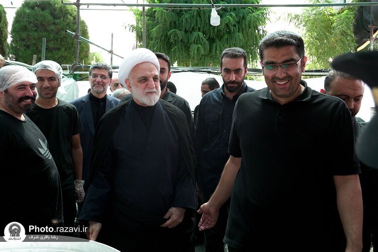 حضور رئیس قوه قضائیه در مواکب اطراف حرم مطهر رضوی