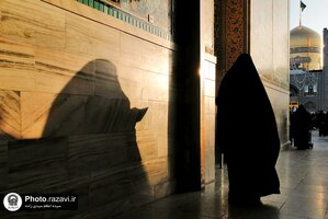 در سایه نور 