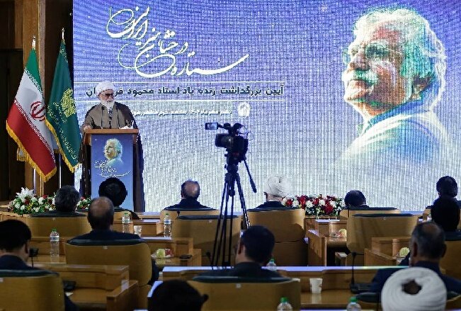 حرم امام رضا(ع) کےجوار میں مرحوم استاد محمود فرشچیان کی یاد میں تقریب کا انعقاد
