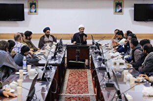 حرم امام رضا(ع) میں ’’عالمی استکبار کےخلاف مبارزہ و جدوجہد‘‘ کے عنوان سے خصوصی نشست کا انعقاد