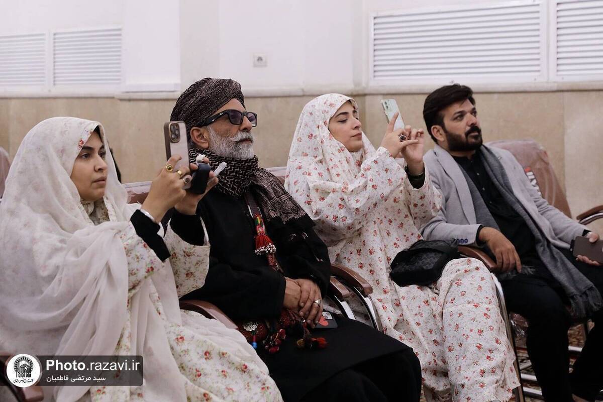 پاکستان کی معروف اداکارہ کا حرم امام رضا(ع) سے والہانہ عشق