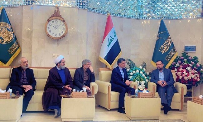 آستان قدس رضوی کے نائب متولی کی عراقی شیعہ اوقاف بورڈ کے سربراہ سے ملاقات