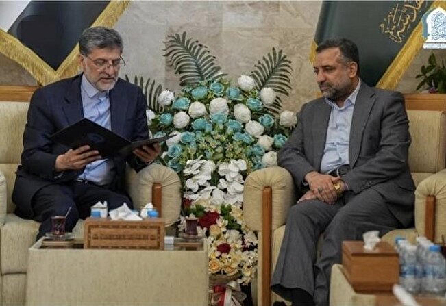 آستان قدس رضوی کےمتولی کی جانب سے حرم کاظمینؑ کے نئے متولی کو مبارک بادی کا پیغام