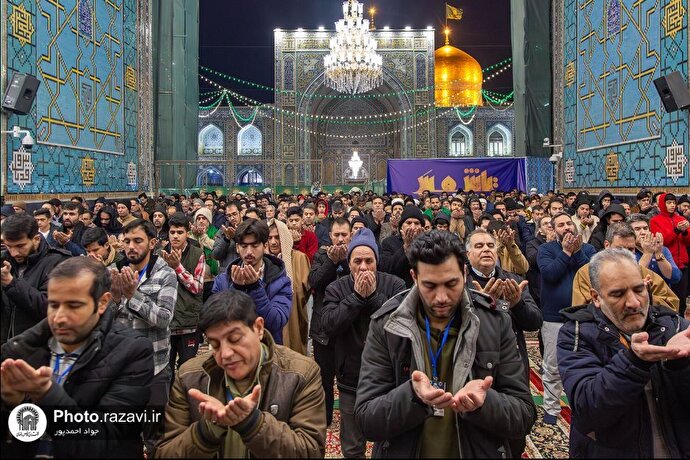 حرم امام رضا(ع) میں اعتکاف کے روحانی مراسم