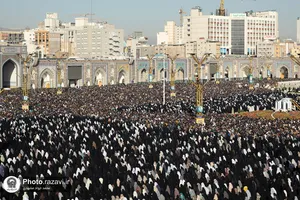 اقامه نماز عید فطر در حرم مطهر رضوی-1