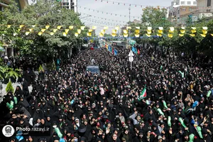 گلباران حرم مطهر رضوی در روز میلاد حضرت معصومه سلام الله علیها