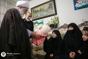 دیدار تولیت آستان قدس رضوی با خانواده آتش&zwnj;نشان شهید مشهدی