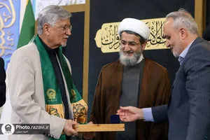 اجتماع بزرگ زائران اردوزبان در حرم مطهر رضوی