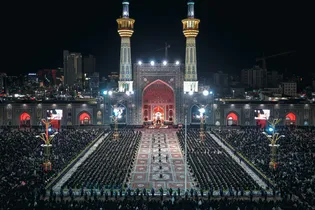 آئین خطبه‌خوانی شب عاشورا در حرم مطهر رضوی