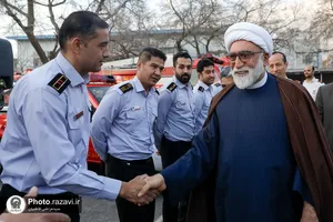 بازدید تولیت آستان قدس رضوی از  پایگاه آتش&zwnj;نشانی شماره ٢ مشهد