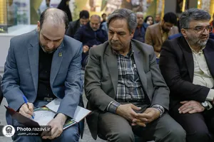 اهدای مدال طلای پاراتنیس روی میز ناصر دهقان&zwnj;پور به موزه حرم مطهر رضوی