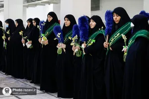 غبارروبی گلزار شهدای مدفون در حرم مطهر رضوی-2