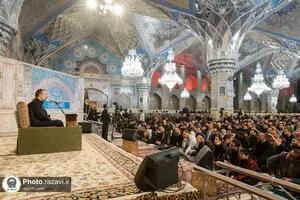 مناجات خوانی سحر&zwnj;گاهی حاج محمود کریمی در حرم مطهر رضوی