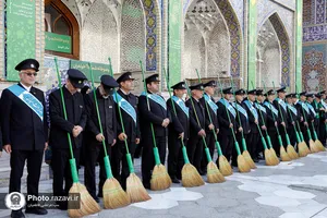 آیین تعویض شیفت دربانان بارگاه منور رضوی