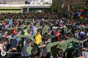 حضور دربانان حرم مطهر رضوی در مراسم آغاز سال تحصیلی مدارس بعثت