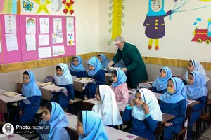 توزیع صبحانه گرم در دبستان دخترانه شهید عامل مشهد