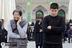 بهت و اندوه زائران حرم مطهر رضوی در لحظه اعلام خبر شهادت رئیس&zwnj;جمهور