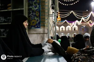 کفشداری خواهران در حرم مطهر رضوی