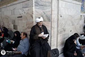 قرائت دعای پرفیض عرفه در حرم مطهر رضوی-2