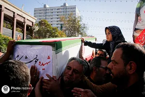 تشییع پیکر 2 شهید حادثه بلوار وکیل&zwnj;آباد مشهد در حرم مطهر رضوی