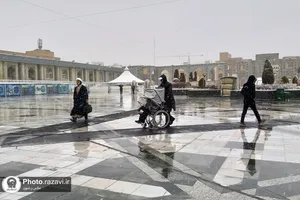 حال و هوای برفی در حرم مطهر رضوی