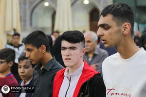 تشرف جمعی از نابینایان به حرم مطهر رضوی
