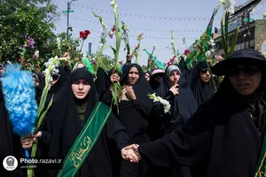 گلباران حرم مطهر رضوی در روز میلاد حضرت معصومه سلام الله علیها