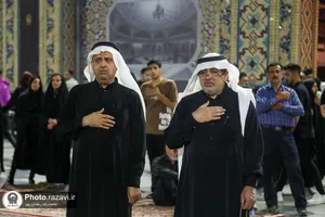 عزاداری زائران عرب زبان در صحن غدیر حرم مطهر رضوی