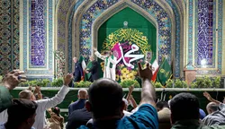 نسیم مدینه در قلب مشهد؛ وقتی صحن غدیر به رنگ وحدت درمی‌آید
