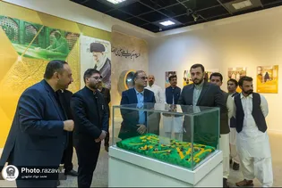 ایران میں تعینات پاکستانی سفیر کی حرم امام رضا(ع) میں حاضری