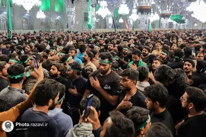 اجتماع عظیم عزاداران اردو زبان در حرم مطهر رضوی