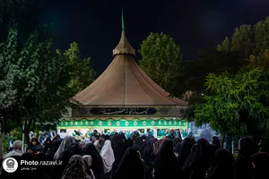 حال و هوای حرم مطهر رضوی در شب میلاد حضرت زینب سلام&zwnj;الله علیها