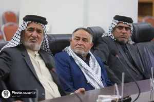نشست آشنایی جمعی از خانواده&zwnj;های شهدای عراق با فعالیت&zwnj;های علمی و فرهنگی آستان قدس رضوی