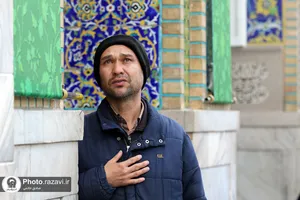بهت و اندوه زائران حرم مطهر رضوی در لحظه اعلام خبر شهادت رئیس&zwnj;جمهور