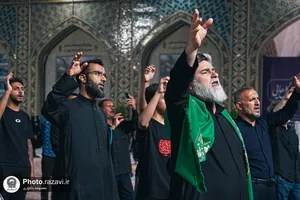 عزاداری زائران عرب&zwnj;زبان در حرم مطهر رضوی