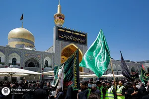 حرم مطهر رضوی در روز شهادت امام رضا علیهم&zwnj;السلام