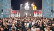 طنین ۱۲ هزار نوبت نماز جماعت در حریم رضوی/ اینجا، تمام لحظه‌ها به وقت نماز است