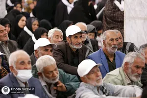 تشرف سالمندان سراسر کشور به حرم مطهر رضوی