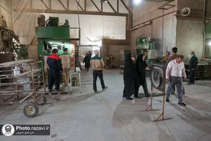 بازدید کارکنان آستان قدس رضوی از شرکت فرش و آرایه&zwnj;های رضوی