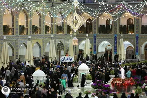 حال و هوای حرم مطهر رضوی در شب ولادت امام حسین(علیه&zwnj;السلام)