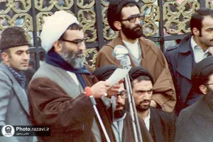 حرم مطهر رضوی؛ کانون انقلاب در مشهد-2