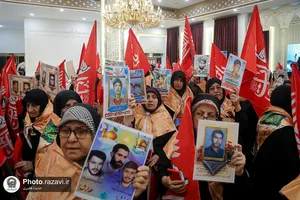گردهمایی خواهران و برادران شهدای جهان اسلام در مشهد مقدس