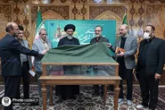 رونمایی از مصحف شریف اهدایی رهبر شهید به کتابخانه حرم رضوی
