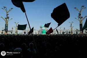 اجتماع عظیم عزاداران امام رضا علیه السلام در حرم مطهر رضوی