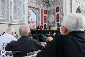 اجتماع دلدادگان اربعین در حرم مطهر رضوی
