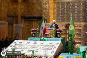 آیین تعویض پوش ضریح و پرچم گنبد منور رضوی در روز میلاد امام مهربانی&zwnj;ها
