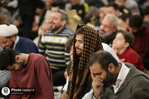 مناجات خوانی سحر&zwnj;گاهی ماه مبارک رمضان در حرم مطهر رضوی